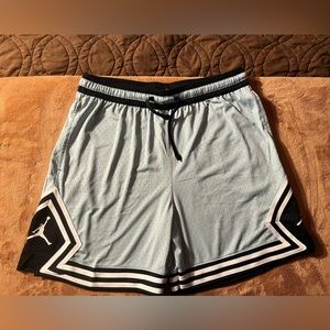 Jordan’s men’s basketball shorts, xxl, ocean cube